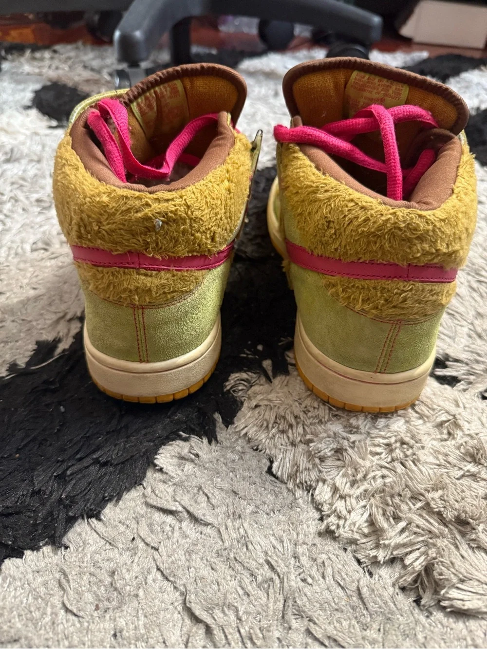Size 9 - Nike Dunk Premium SB Mid Three Bears - Mama Bear